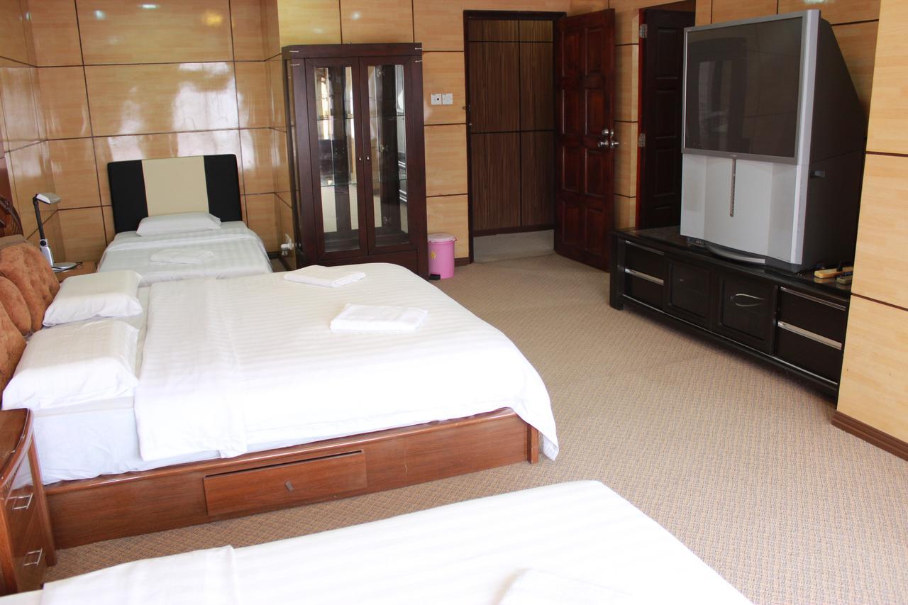Вилла Marina Court, Kota Kinabalu, Sabah Экстерьер фото
