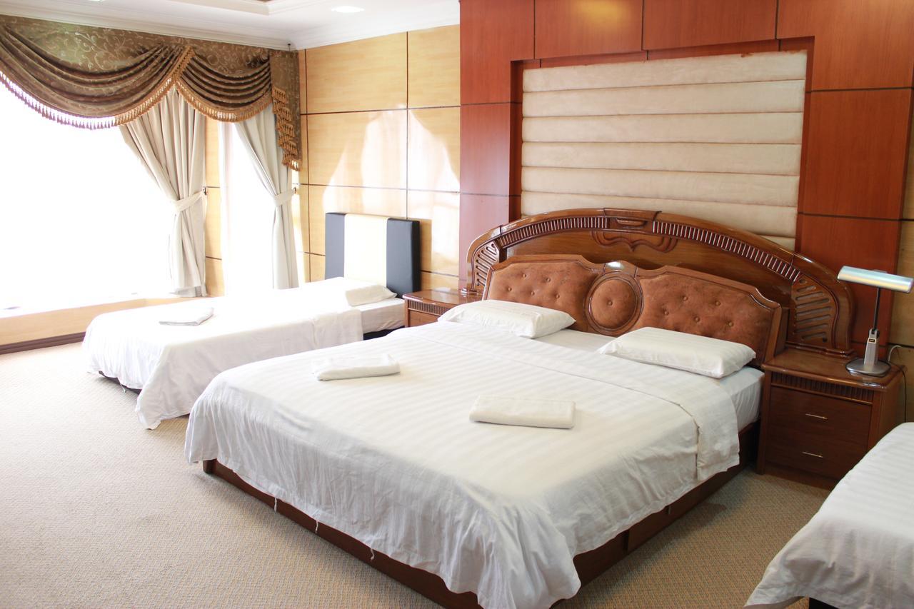 Вилла Marina Court, Kota Kinabalu, Sabah Экстерьер фото