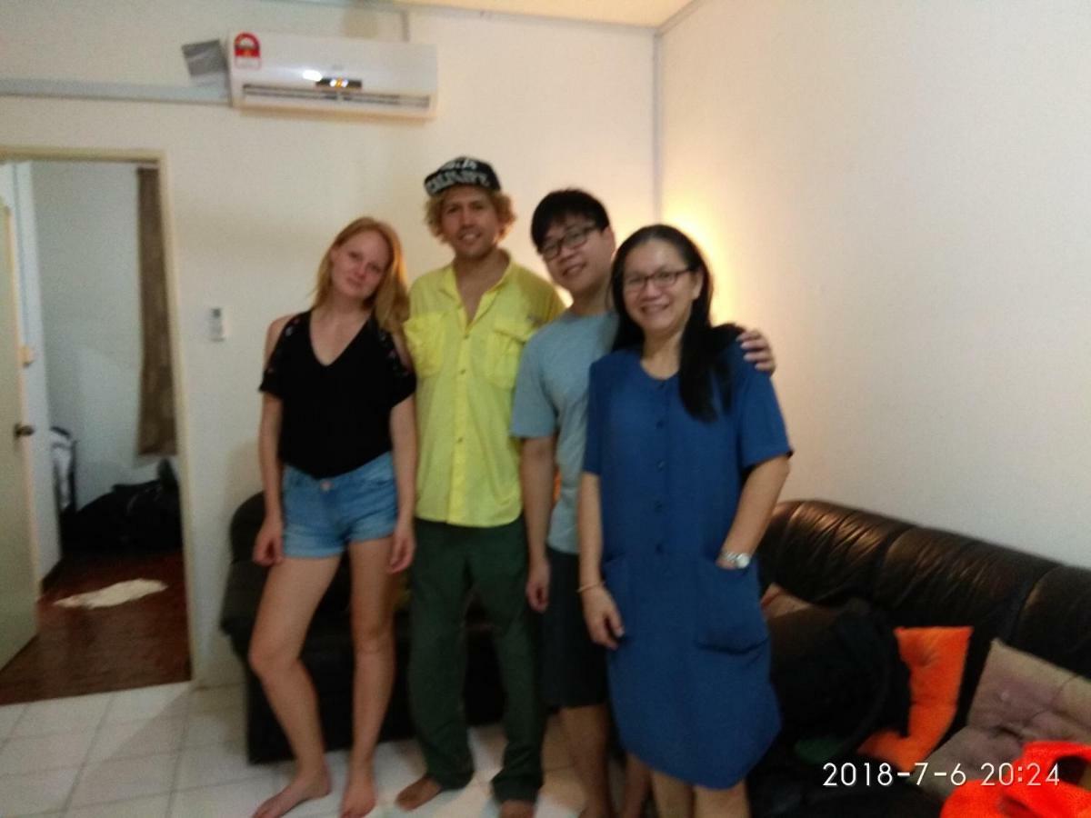 Вилла Marina Court, Kota Kinabalu, Sabah Экстерьер фото
